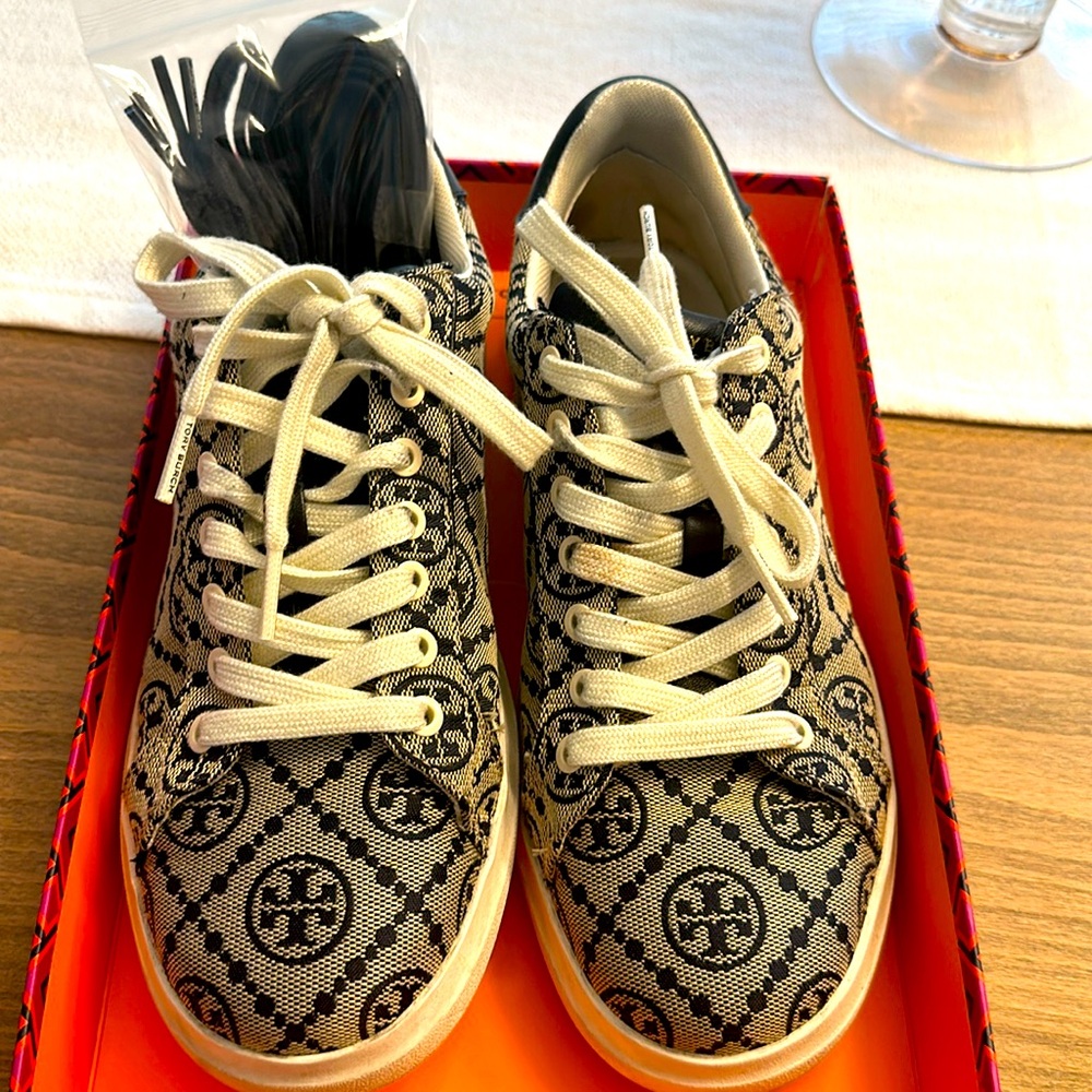 Tory burch canvas sneaker logo print